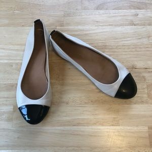 Franco Sarto sz 7 nude & black flats
